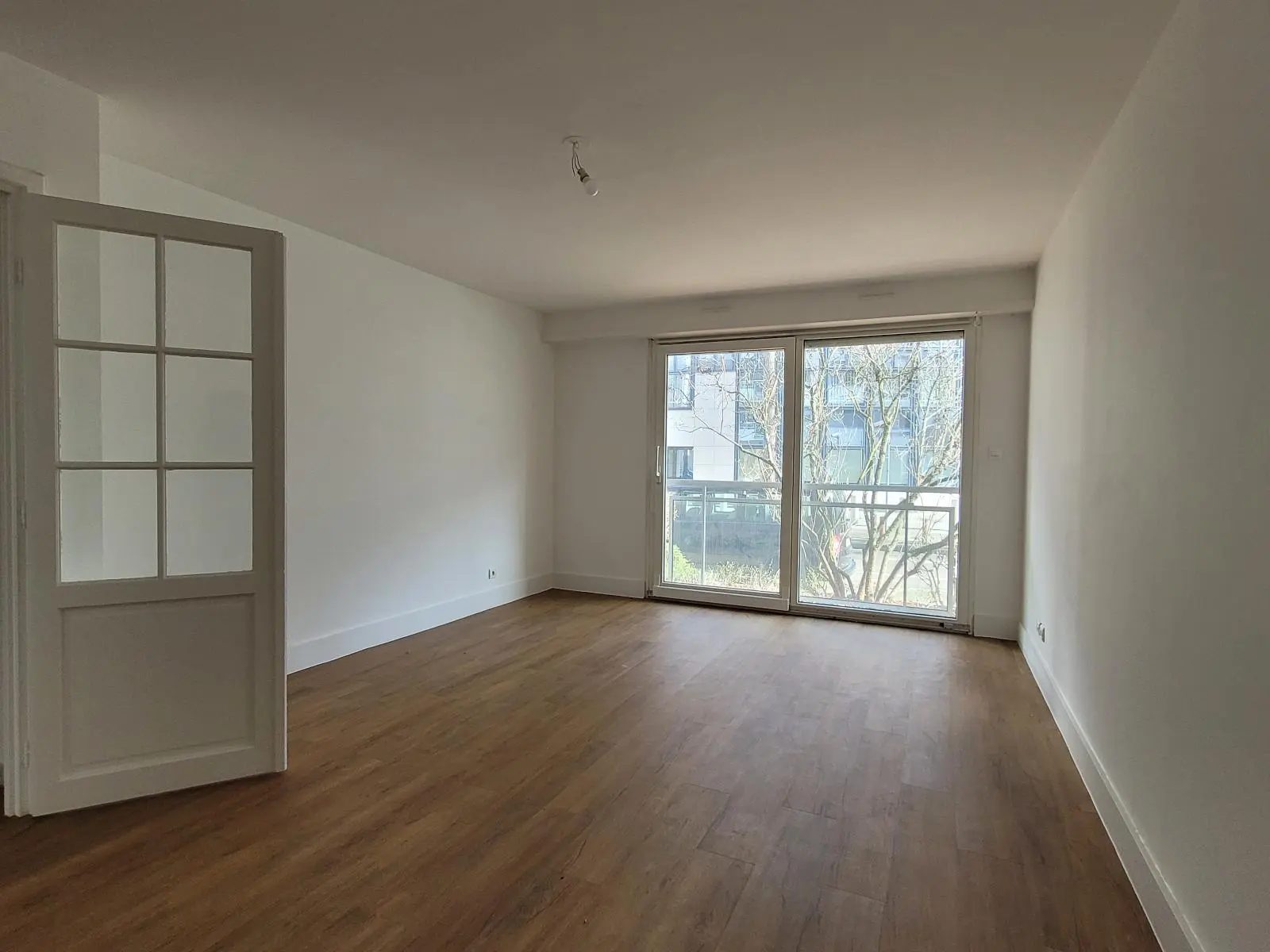 Appartement à louer - 77 m² - 3 pièces - 92600 Asnières-sur-Seine - Photo 3 sur 4
